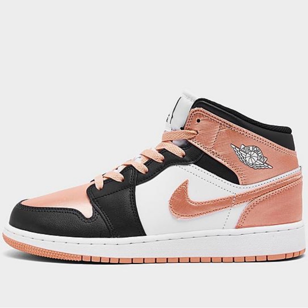 Nike Air Jordan 1 6Y (women’s 7.5)